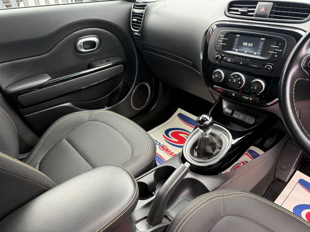 2016 KIA SOUL - Photo 12