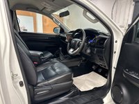 USED 2020 20 TOYOTA HILUX 2.4 D-4D Active Pickup 2dr Diesel Manual 4WD Euro 6 (3.5t) (150 ps) GREAT CONDITION - UK DELIVERY