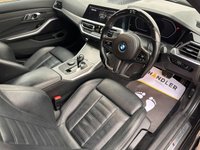 USED 2019 G BMW 3 SERIES 2.0 330i M Sport Saloon 4dr Petrol Auto Euro 6 (s/s) (258 ps) M Style Carbon Steering Wheel