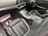 USED 2019 G BMW 3 SERIES 2.0 330i M Sport Saloon 4dr Petrol Auto Euro 6 (s/s) (258 ps) M Style Carbon Steering Wheel