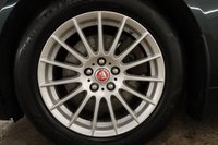 USED 2015 65 JAGUAR XF 2.0d Prestige Saloon 4dr Diesel Auto Euro 6 (s/s) (180 ps) FANTASTIC VALUE WITH FEATURES SUCH AS HEATED SEATS & STEERING WHEEL
