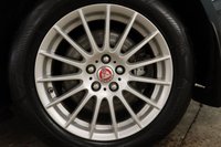 USED 2015 65 JAGUAR XF 2.0d Prestige Saloon 4dr Diesel Auto Euro 6 (s/s) (180 ps) FANTASTIC VALUE WITH FEATURES SUCH AS HEATED SEATS & STEERING WHEEL