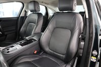 USED 2015 65 JAGUAR XF 2.0d Prestige Saloon 4dr Diesel Auto Euro 6 (s/s) (180 ps) FANTASTIC VALUE WITH FEATURES SUCH AS HEATED SEATS & STEERING WHEEL
