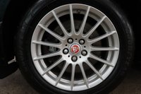 USED 2015 65 JAGUAR XF 2.0d Prestige Saloon 4dr Diesel Auto Euro 6 (s/s) (180 ps) FANTASTIC VALUE WITH FEATURES SUCH AS HEATED SEATS & STEERING WHEEL