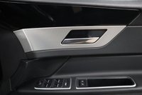 USED 2015 65 JAGUAR XF 2.0d Prestige Saloon 4dr Diesel Auto Euro 6 (s/s) (180 ps) FANTASTIC VALUE WITH FEATURES SUCH AS HEATED SEATS & STEERING WHEEL