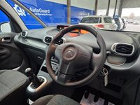 USED 2015 65 CITROEN C3 PICASSO 1.6 BlueHDi Selection MPV 5dr Diesel Manual Euro 6 (100 ps) Pan Roof, P.Sensors,Cruise Con