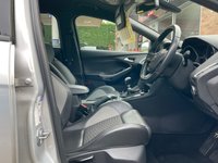 USED 2015 15 FORD FOCUS 2.0T EcoBoost ST-2 Hatchback 5dr Petrol Manual Euro 6 (s/s) (250 ps) GREAT SERVICE HISTORY 8 SRVCS