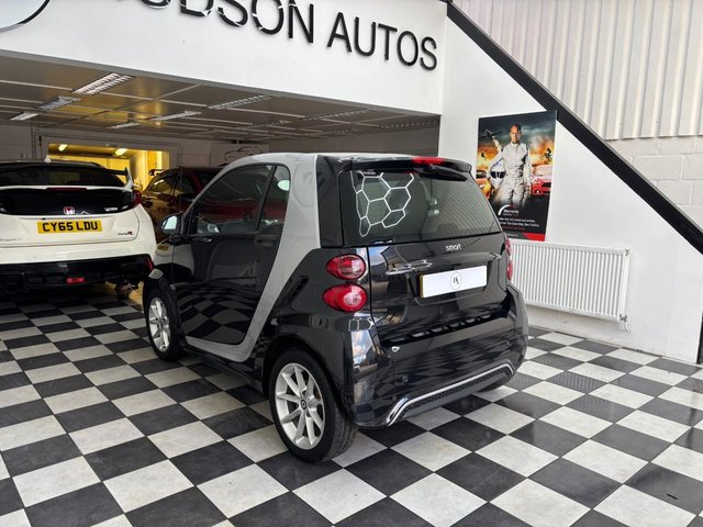 2012 SMART FORTWO 2012 0.8 CDI Passion Coupe 2dr Diesel SoftTouch Euro 5 (54 bhp) - Photo 5