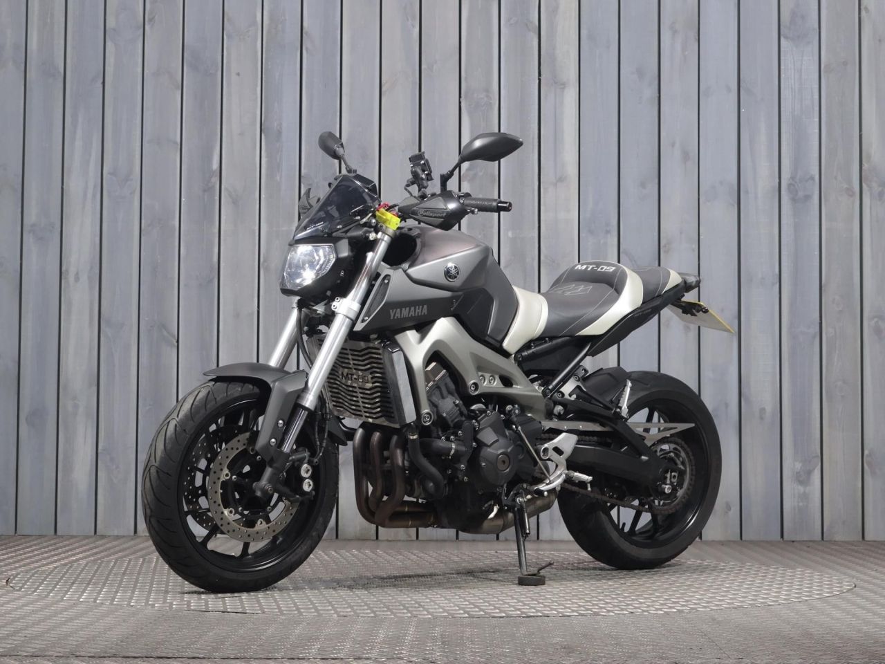 YAMAHA MT-09 MT-09A サービスマニュア 2014 YAMAHA MT09 MT09E MT09A 2014 Spanish version Service Manual