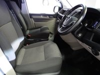 USED 2019 19 VOLKSWAGEN TRANSPORTER 2.0 TDI T28 BlueMotion Tech Highline Panel Van 5dr Diesel Manual FWD SWB Euro 6 (s/s) (150 ps) KOMBI DAY VAN WITH CAPTAIN SEATS POP TOP BED HEATING ALLOY UPGRADE LIGHT GRILLE UPGRADE &pound;14000 EXTRAS