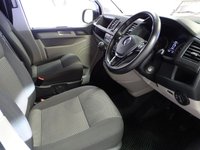 USED 2019 19 VOLKSWAGEN TRANSPORTER 2.0 TDI T28 BlueMotion Tech Highline Panel Van 5dr Diesel Manual FWD SWB Euro 6 (s/s) (150 ps) KOMBI DAY VAN WITH CAPTAIN SEATS POP TOP BED HEATING ALLOY UPGRADE LIGHT GRILLE UPGRADE &pound;14000 EXTRAS