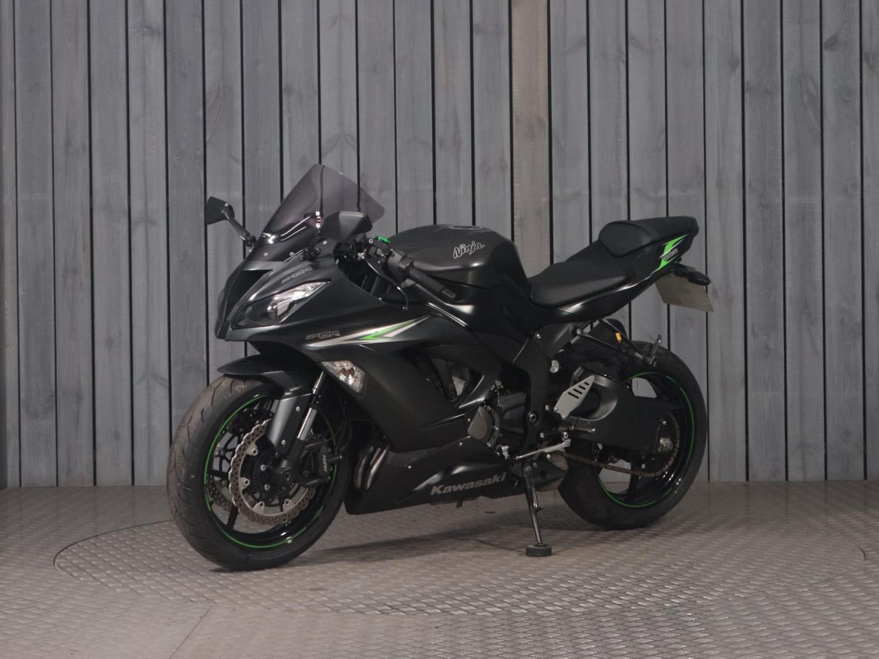 2017 KAWASAKI NINJA ZX-6R GREY with 3977 miles - Used