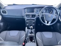 USED 2016 66 VOLVO V40 2.0 D2 Momentum Hatchback 5dr Diesel Manual Euro 6 (s/s) (120 ps) www.suffolkcarcentre.co.uk - Located at Lowestoft