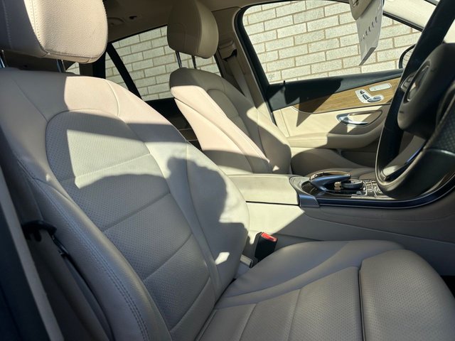 2016 Mercedes-Benz Glc 2L Sport 5dr - Photo 9