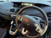 USED 2012 62 RENAULT SCENIC 1.5 dCi Dynamique TomTom MPV 5dr Diesel EDC Euro 5 (110 ps) 