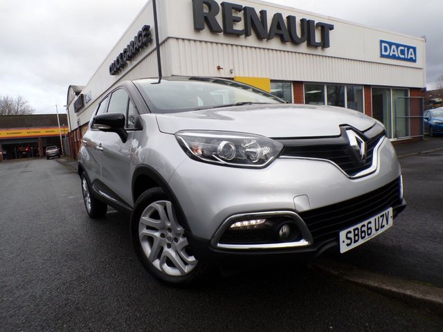 View our RENAULT CAPTUR