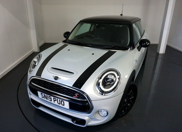 2019 19 MINI Hatch 2.0 Cooper S Classic Hatchback 3dr Petrol Manual Euro 6 (s/s) (192 ps)-1 Former Keeper-Finished In White Silver Metallic-16