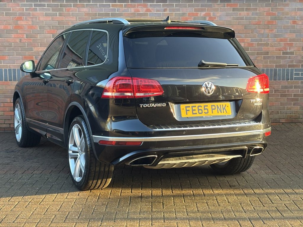 USED 2015 65 VOLKSWAGEN TOUAREG 3.0 TDI V6 BlueMotion Tech R-Line SUV 5dr Diesel Tiptronic 4WD Euro 6 (s/s) (262 ps) DYNAUDIO|PAN ROOF|TOW BAR
