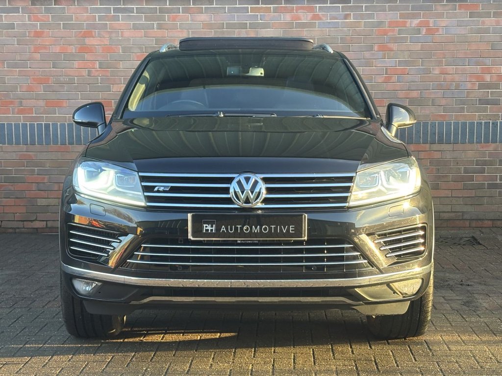 USED 2015 65 VOLKSWAGEN TOUAREG 3.0 TDI V6 BlueMotion Tech R-Line SUV 5dr Diesel Tiptronic 4WD Euro 6 (s/s) (262 ps) DYNAUDIO|PAN ROOF|TOW BAR