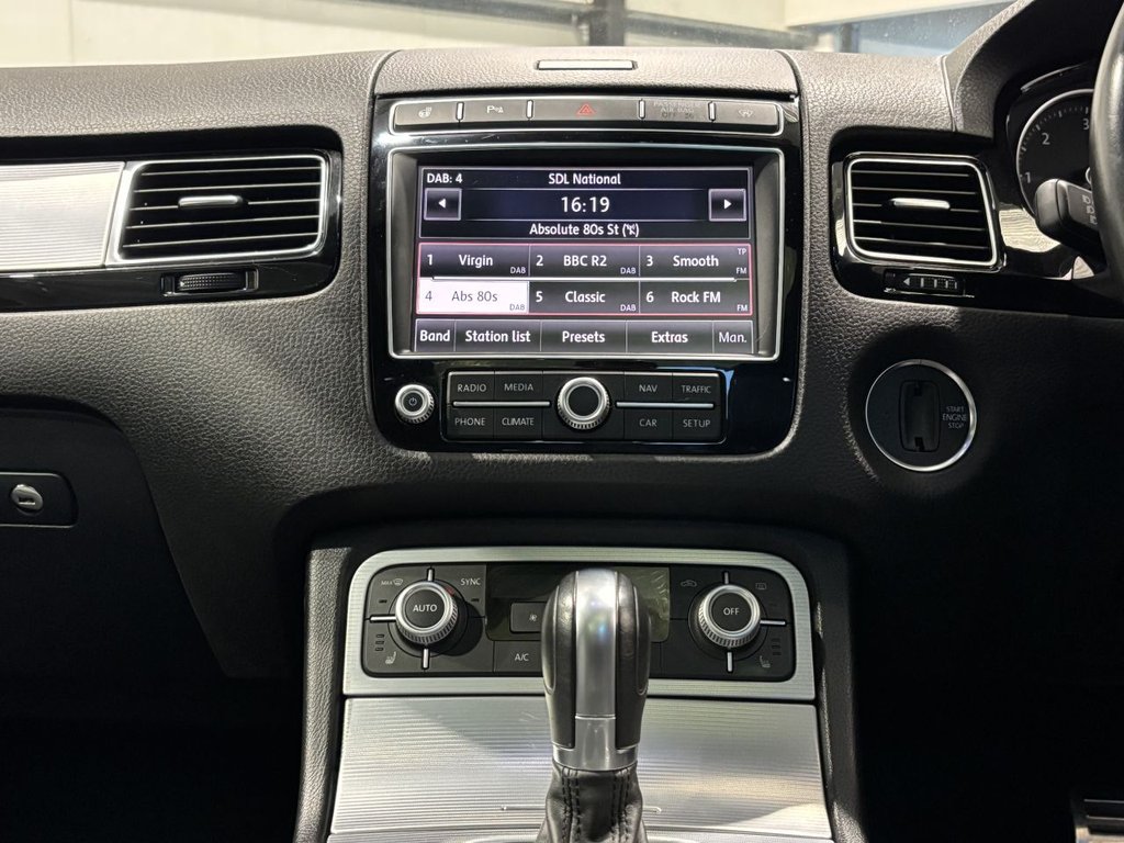USED 2015 65 VOLKSWAGEN TOUAREG 3.0 TDI V6 BlueMotion Tech R-Line SUV 5dr Diesel Tiptronic 4WD Euro 6 (s/s) (262 ps) DYNAUDIO|PAN ROOF|TOW BAR