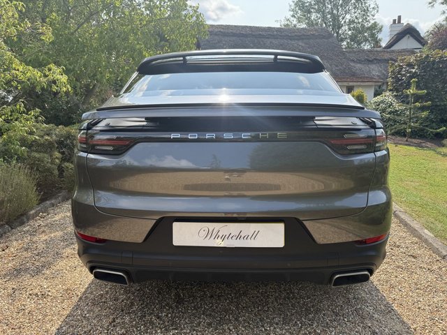 2020 PORSCHE Cayenne E Hybrid - Photo 8