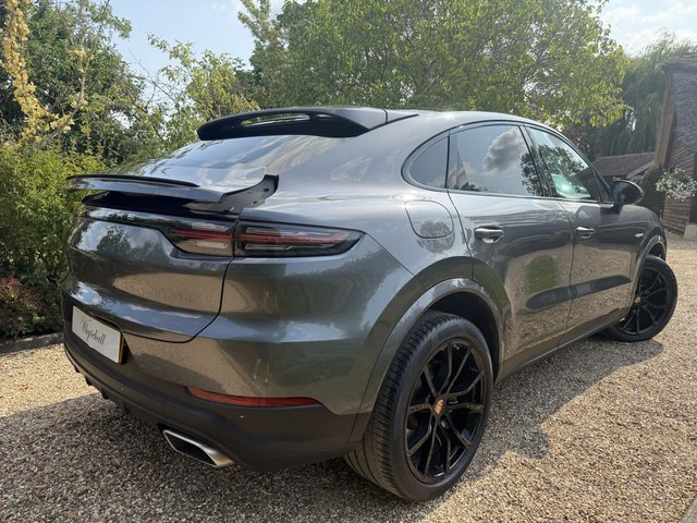2020 PORSCHE Cayenne E Hybrid - Photo 6