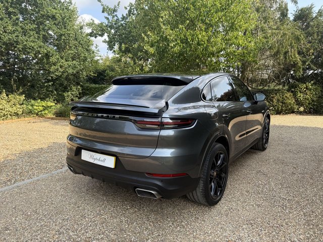 2020 PORSCHE Cayenne E Hybrid - Photo 11