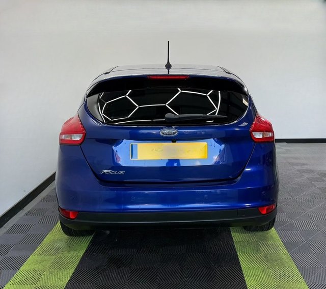 2017 FORD FOCUS - Photo 5