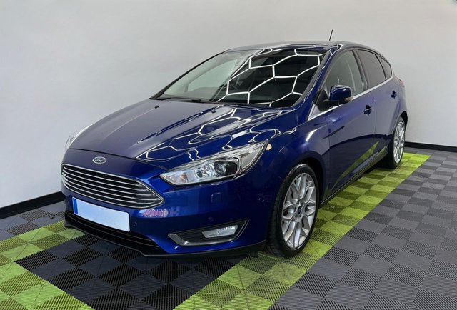 2017 FORD FOCUS