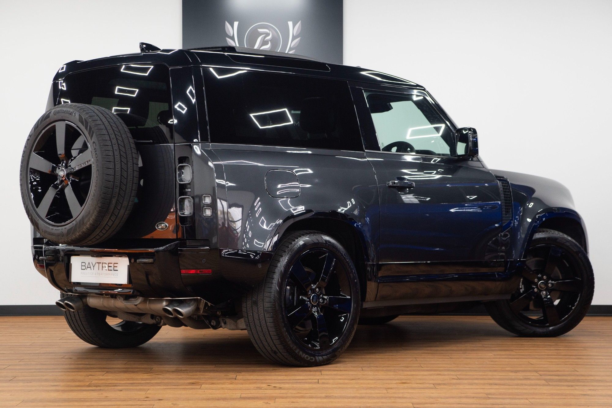 USED 2023 LAND ROVER DEFENDER 5.0 P525 V8 SUV 