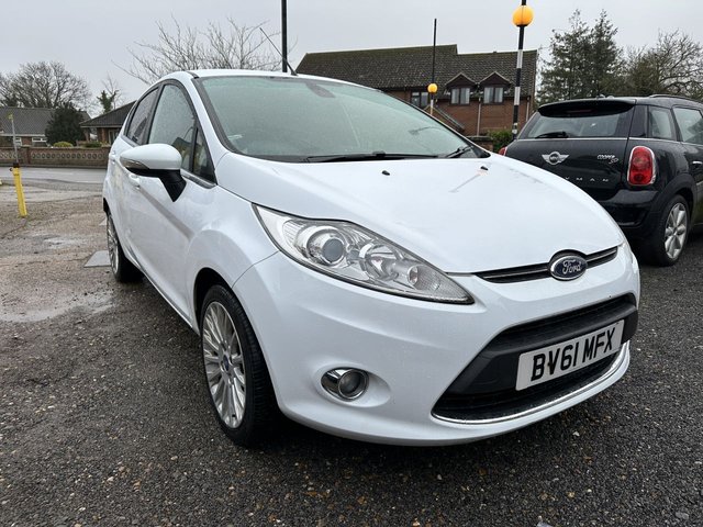 2011 61 Ford Fiesta 1.4 TDCi DPF Titanium Hatchback 5dr Diesel Manual (107 g/km, 69 bhp)