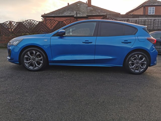 2022 FORD FOCUS - Photo 4