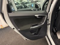 USED 2015 65 VOLVO XC60 2.0 D4 R-Design Nav SUV 5dr Diesel Manual Euro 6 (s/s) (190 ps) UK DELIVERY FLAT FEE &pound;175 (SUBJECT TO DEAL) *OVER 100 IMAGES ON OUR WEBSITE*BESPOKE FINANCE ARRANGED*PART EXCHANGE WELCOME*ALL VEHICLES HPI CLEAR