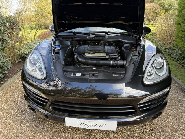 2014 PORSCHE CAYENNE - Photo 10