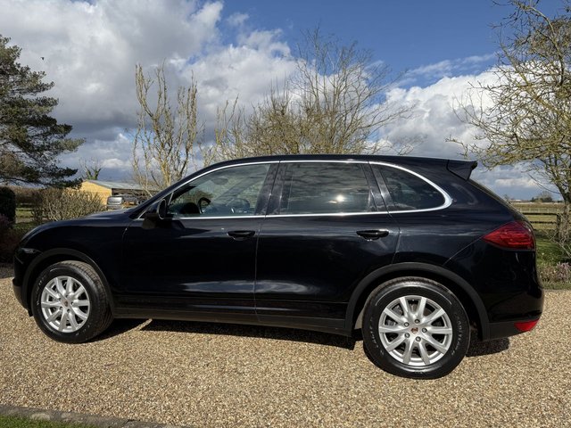 2014 PORSCHE CAYENNE - Photo 7