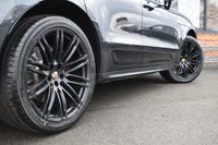 USED 2018 PORSCHE MACAN 3.6T V6 Turbo Performance SUV 5dr Petrol PDK 4WD Euro 6 (s/s) (440 ps) PAN ROOF / BLACK PACK / PDLS