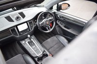 USED 2018 PORSCHE MACAN 3.6T V6 Turbo Performance SUV 5dr Petrol PDK 4WD Euro 6 (s/s) (440 ps) PAN ROOF / BLACK PACK / PDLS