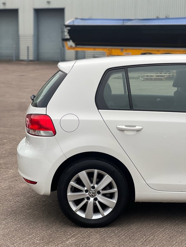 View our VOLKSWAGEN GOLF