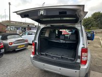 USED 2009 59 DODGE NITRO 2.8 CRD SXT SUV 5dr Diesel Manual (228 g/km, 176 bhp) 