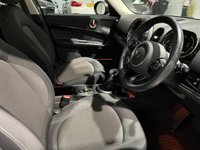 USED 2021 70 MINI COUNTRYMAN 1.5 10kWh Cooper SE Classic SUV 5dr Petrol Plug-in Hybrid Auto ALL4 Euro 6 (s/s) (222 ps) 