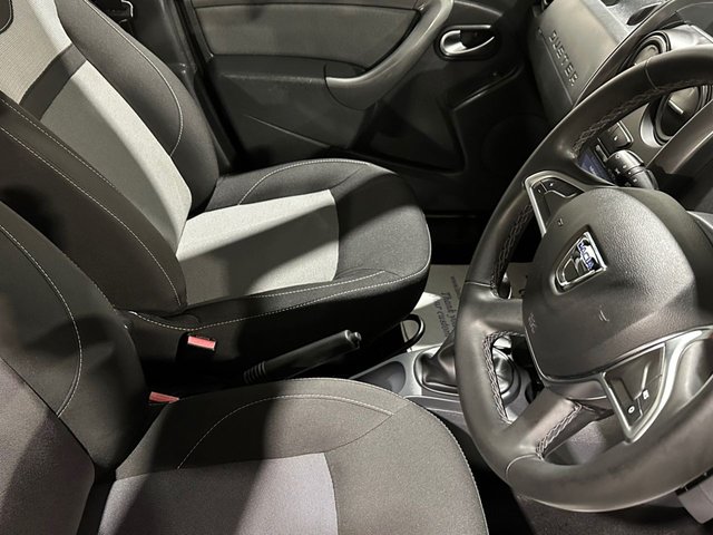 View our DACIA DUSTER