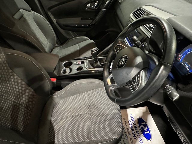 View our RENAULT KADJAR