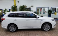 USED 2020 20 MITSUBISHI OUTLANDER 2.4h TwinMotor 13.8kWh Dynamic SUV 5dr Petrol Plug-in Hybrid CVT 4WD Euro 6 (s/s) (224 ps) 4WD APP SAT NAV HEATED LEATHER SEATS CRUISE CONTROL REAR VIEW CAMERA 1 OWNER EXCELLENT SERVICE HISTORY WARRANTY