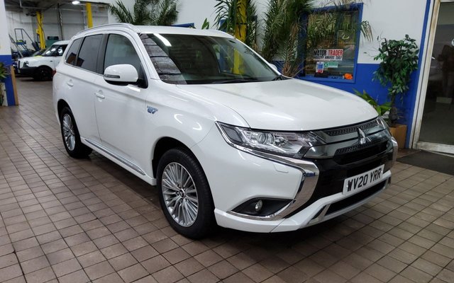 2020 20 Mitsubishi Outlander 2.4h TwinMotor 13.8kWh Dynamic SUV 5dr Petrol Plug-in Hybrid CVT 4WD Euro 6 (s/s) (224 ps)