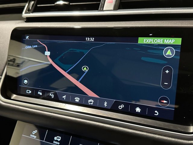 View our LAND ROVER RANGE ROVER VELAR