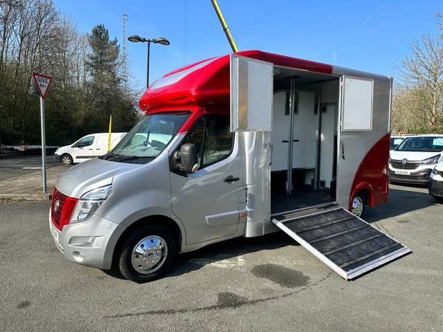 2017 17 Nissan Nv400 2.3 dCi 35 SE Panel Van 5dr Diesel Manual FWD L3 H3 Euro 6 (130 ps)