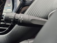 USED 2017 17 PEUGEOT 2008 1.2 PureTech Allure SUV 5dr Petrol Manual Euro 6 (s/s) (110 ps) Apple CarPlay, Cruise Control, Low Mileage