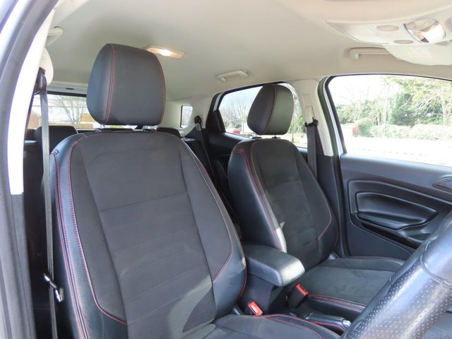 2019 FORD ECOSPORT - Photo 8