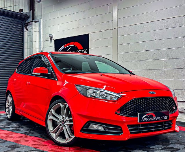 2015 65 Ford Focus 2.0T EcoBoost ST-2 Hatchback 5dr Petrol Manual Euro 6 (s/s) (250 ps)