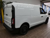 USED 2022 22 LEVC VN5 31kWh Business Panel Van 5dr Petrol Plug-in Hybrid Auto Euro 6 (Range Extender) (150 ps) AIR CON BLUETOOTH PARKING SENSORS 1 OWNER LEVC WARRANTY TILL JUNE 2027